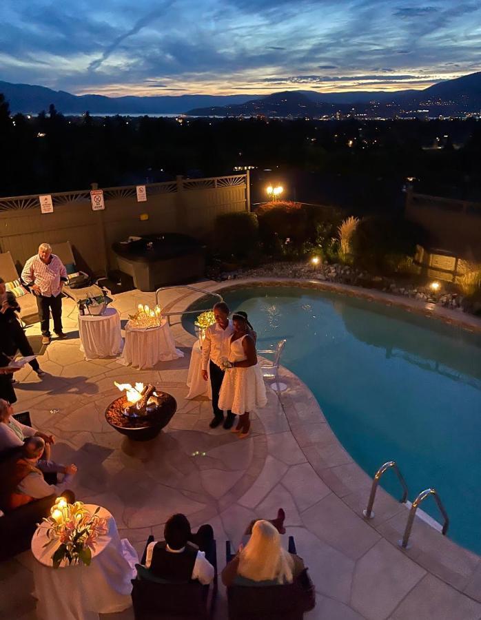A Vista Villa Couples Retreat 킬로나 외부 사진