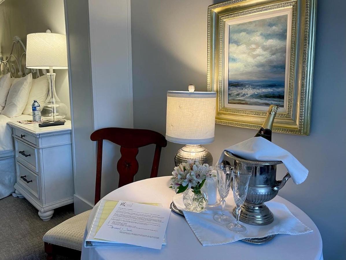 A Vista Villa Couples Retreat 킬로나 외부 사진