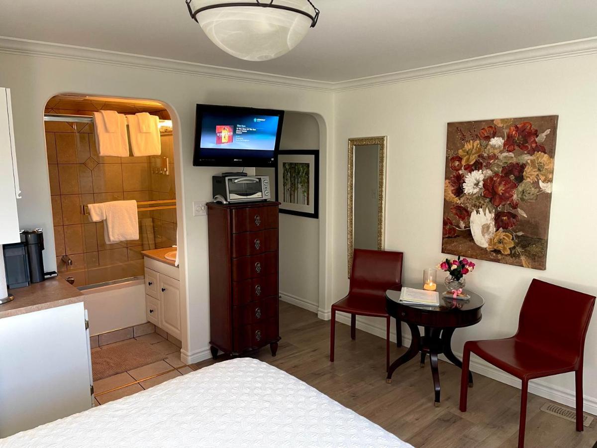 A Vista Villa Couples Retreat 킬로나 외부 사진