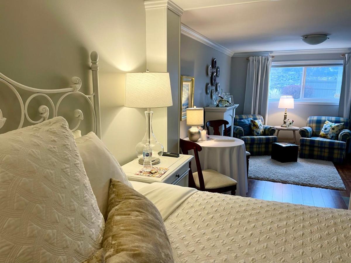 A Vista Villa Couples Retreat 킬로나 외부 사진