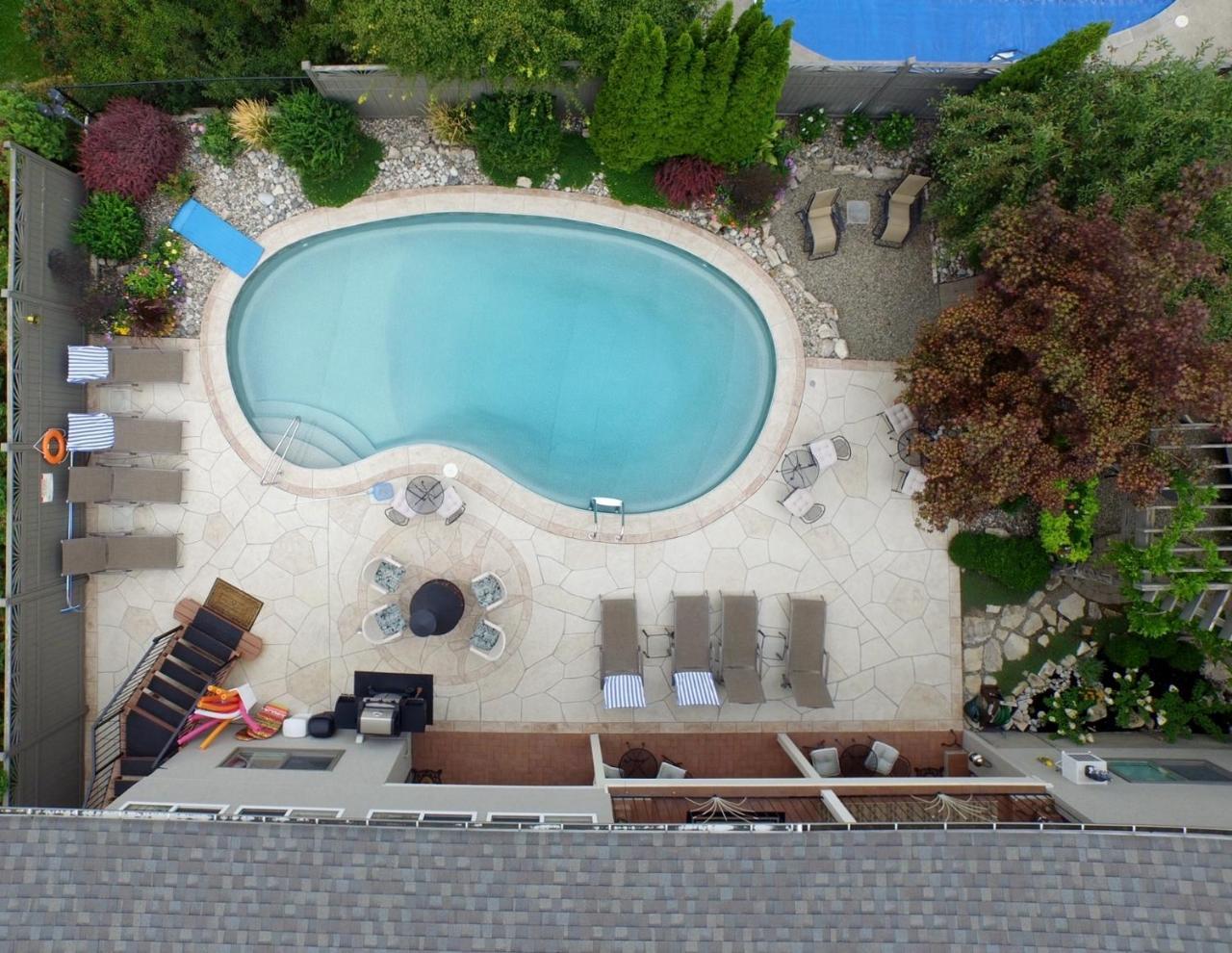A Vista Villa Couples Retreat 킬로나 외부 사진